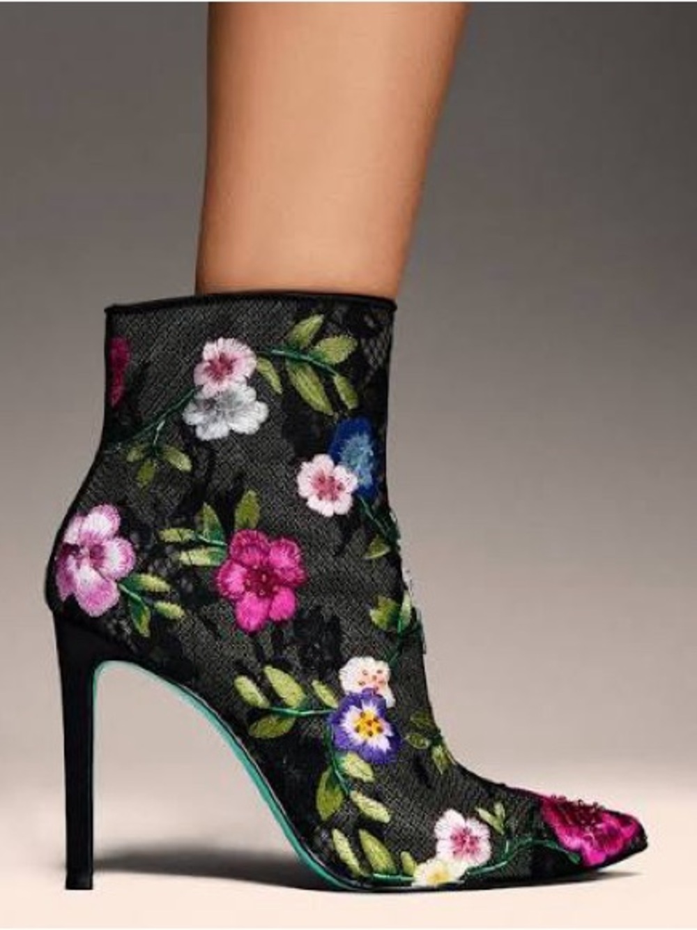 Betsey Johnson Anita Knox Bootie Size 5.5